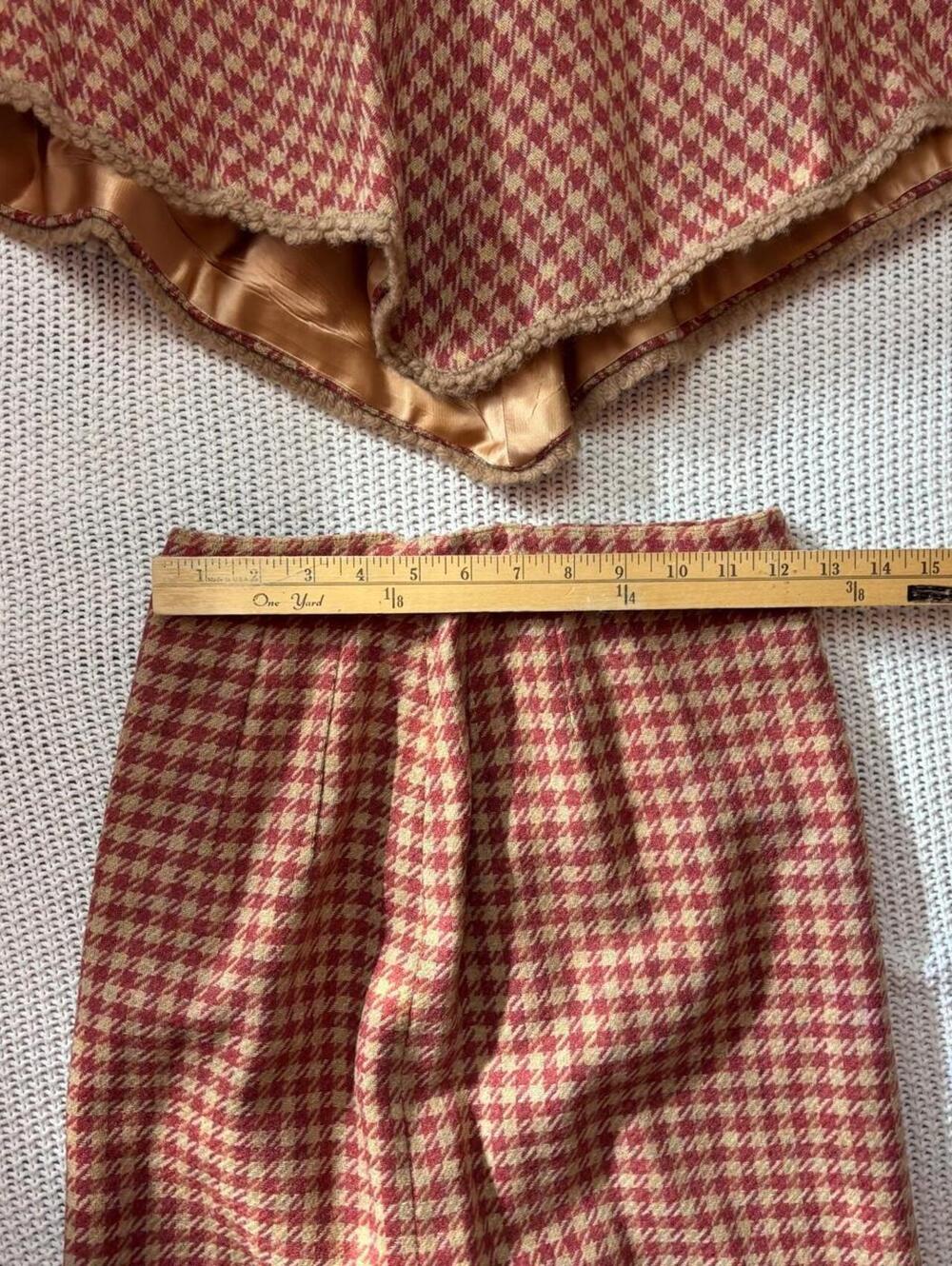 mod 60s poncho skirt set red beige houndstooth check collectible editorial vtg - Picture 5 of 8